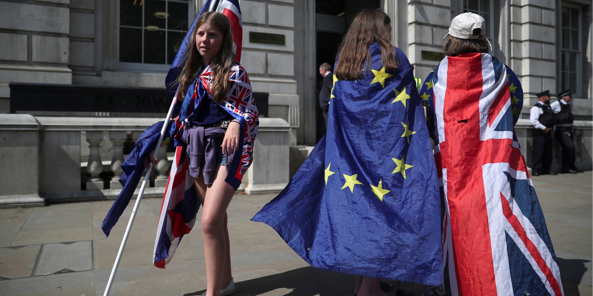 Вместо мероприятий ЕС британские чиновники будут готовится к Brexit (Фото: REUTERS/Hannah McKay)