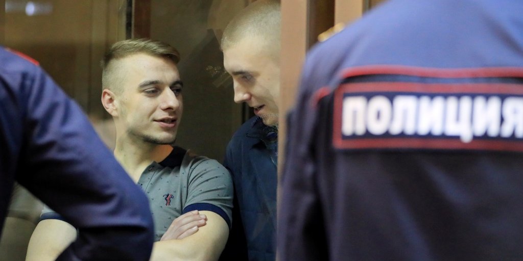 Українські моряки в залі російського суду (Фото: REUTERS / Tatyana Makeyeva)