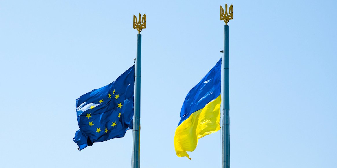 Україна отримала безвіз у 2017 році (Фото: neweasterneurope. eu)