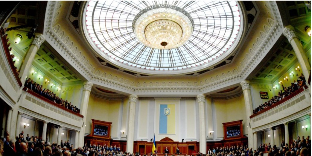 Замголови апарату Ради: Введення сенсорної кнопки, термін гарантії якої вже минув, є незаконним (Фото: прес-служба президента України)