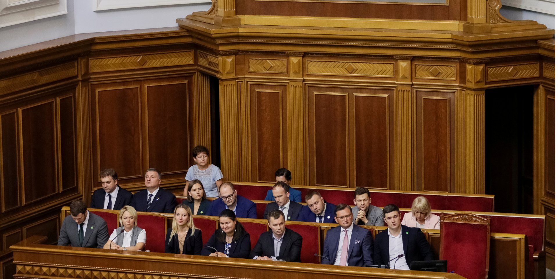 Члени нового Кабміну (Фото: REUTERS/Gleb Garanich)
