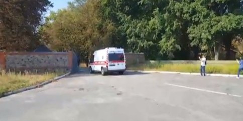 В Борисполе ожидают прибытия украинских политзаключенных (Фото: Скриншот с видео Громадське)