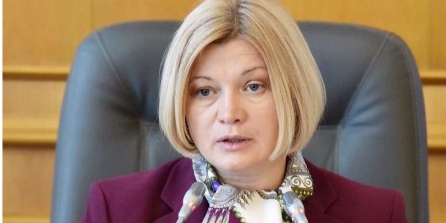 Геращенко вважає, що «зеленые человечки» захоплюють український парламент (Фото: Ірина Геращенко via Facebook)