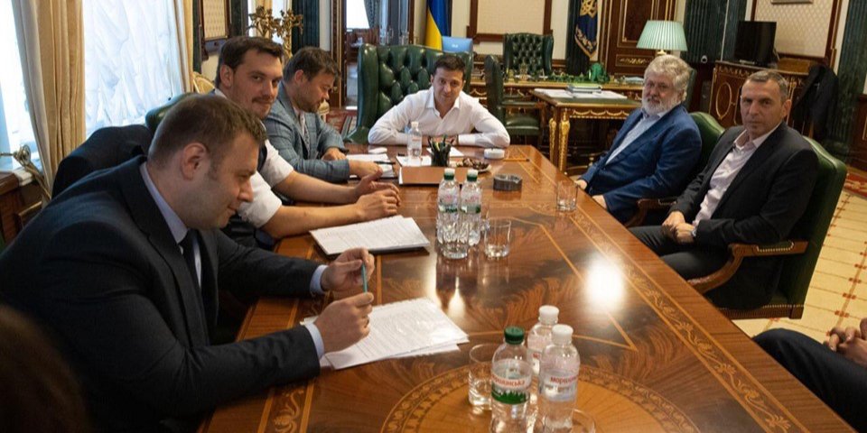 Коломойский пришел на встречу в Офис президента (Фото: Офис президента)