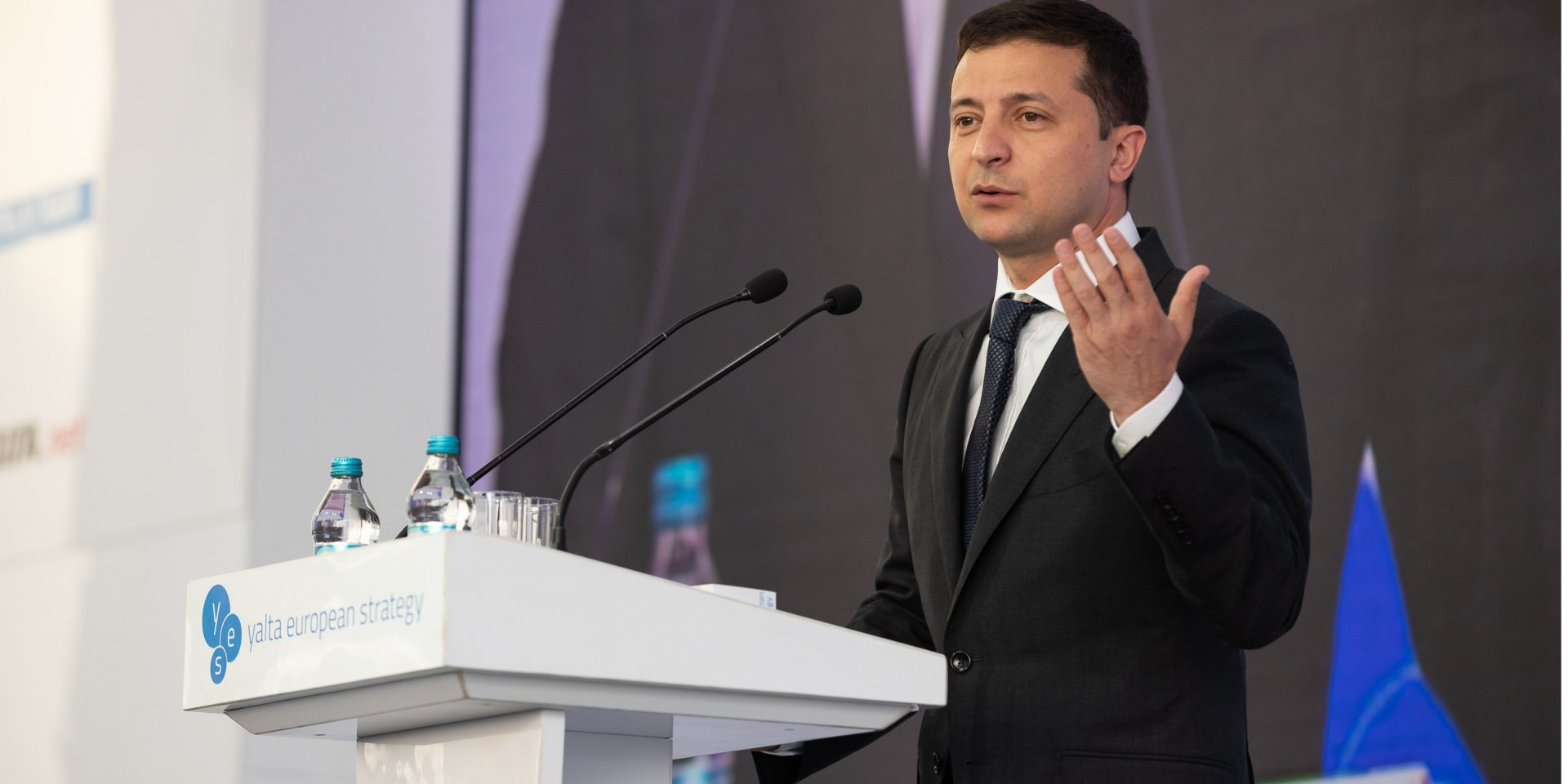 Зеленський виступає на форумі YES (Фото: Олександр Індичий / YES 2019)