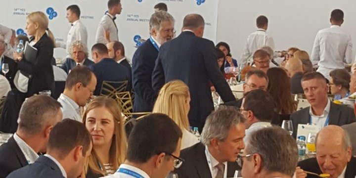 Коломойський на форумі YES 13 вересня (Фото: Крістіна Бердинських / НВ)