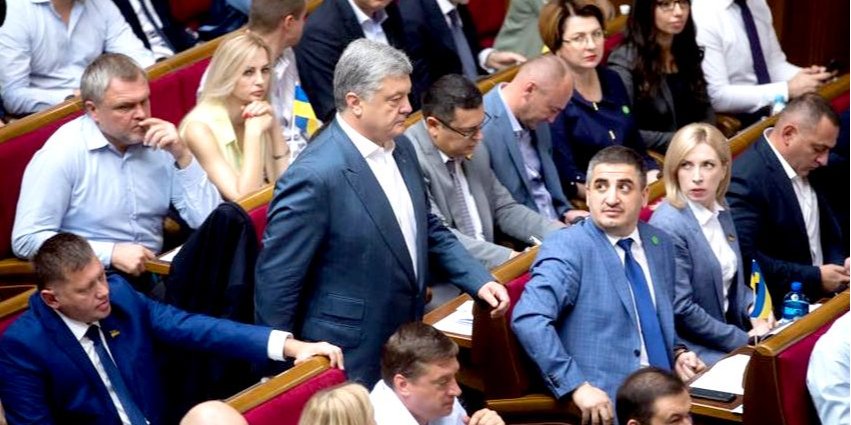 Порошенко зазначив, що готовий надати документ першим особам країни у будь-який момент (Фото: Петро Порошенко / Facebook)