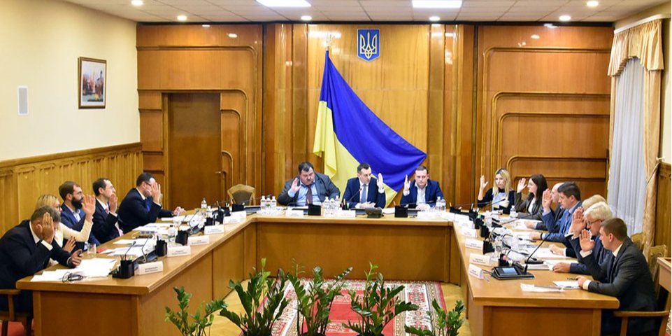 Нардепа зареєстрував новий склад ЦВК (Фото: ЦВК України)