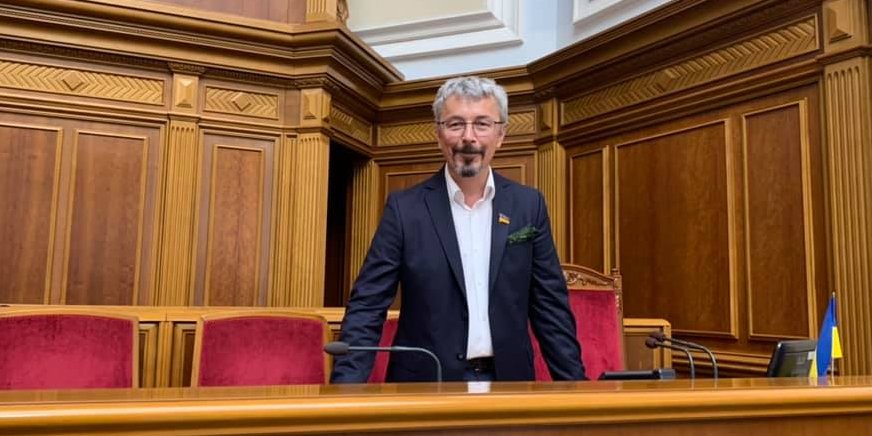Ткаченко является депутатом от Слуги народа (Фото: Александр Ткаченко via Facebook)
