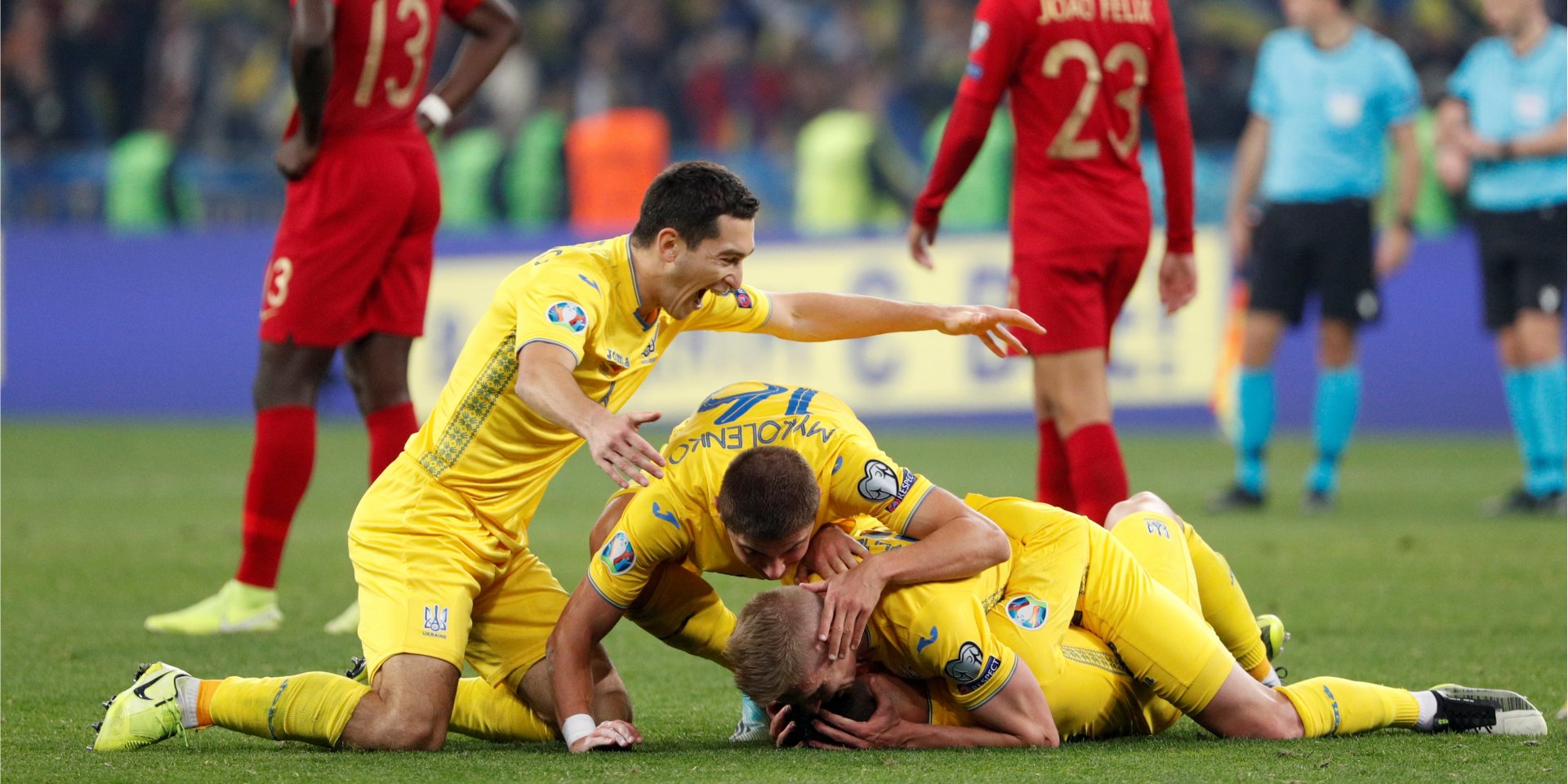 Украина выиграла в меньшинстве (Фото: REUTERS/Valentyn Ogirenko)