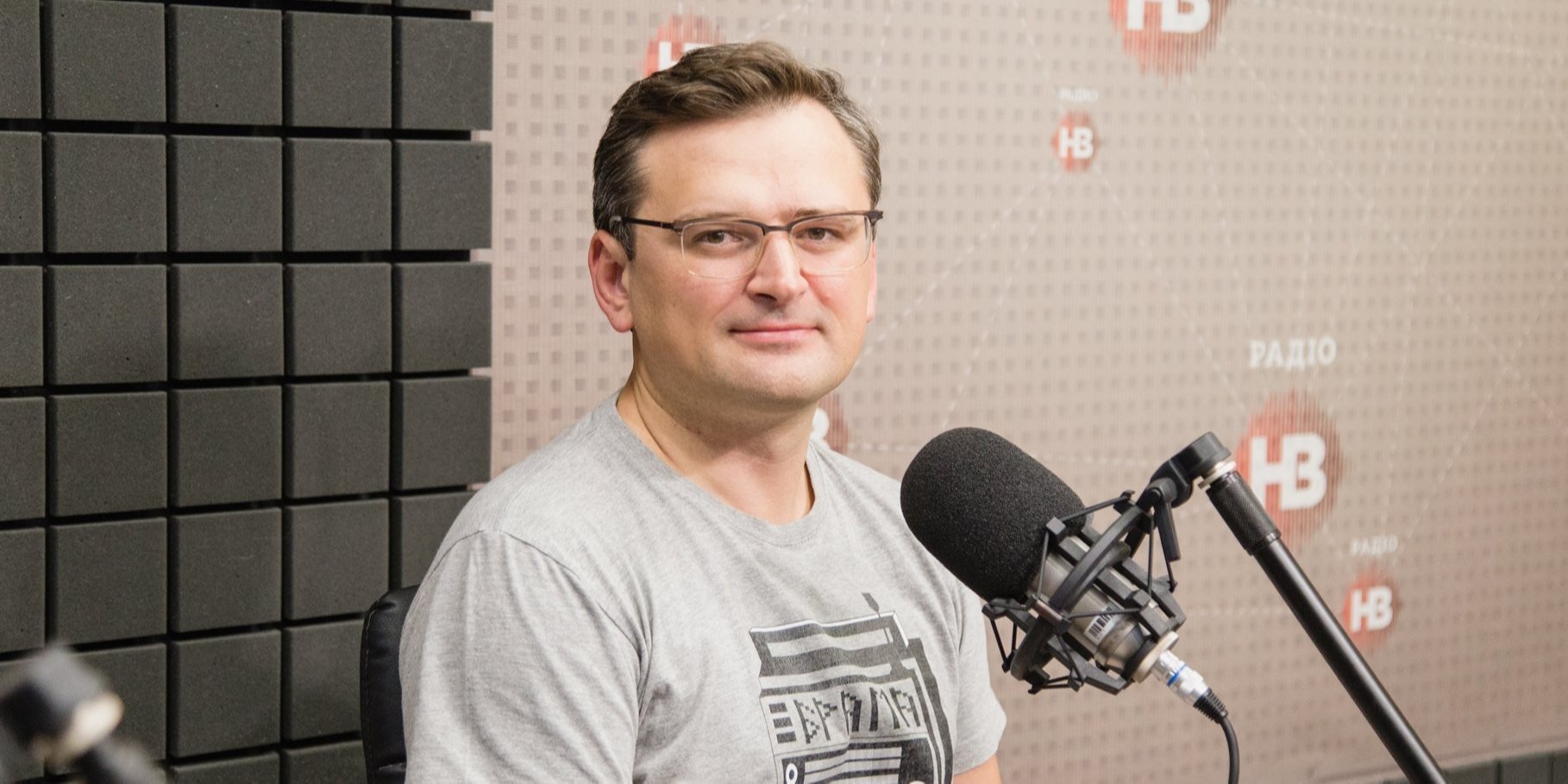Кулеба считает, что Украине стоит быть осторожной в ситуации с импичментом Трампа (Фото: НВ)