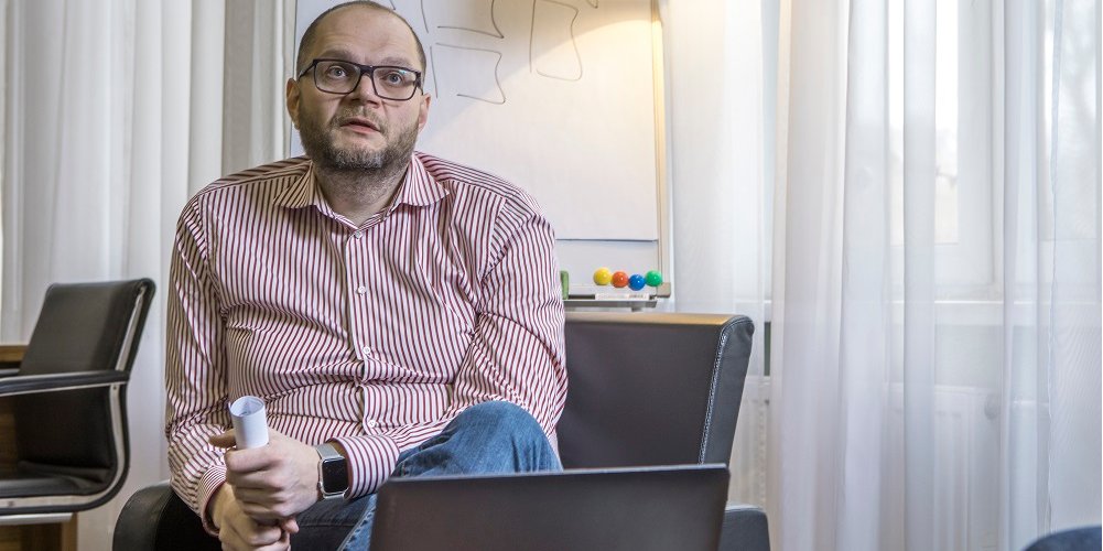 Владимир Бородянский считает, что на дезинформацию нельзя закрывать глаза (Фото: Александр Медведев / НВ)