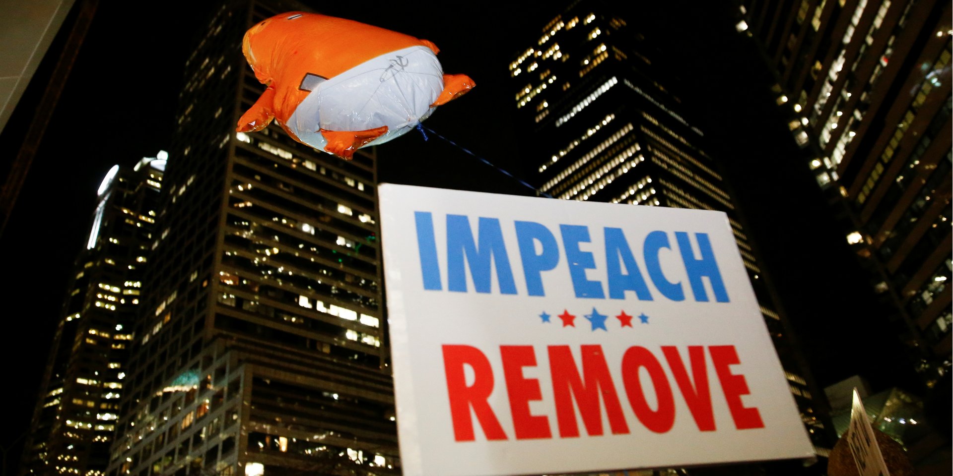 Акция сторонников импичмента Трампа в Сиэтле, 17 декабря (Фото: REUTERS/Lindsey Wasson)