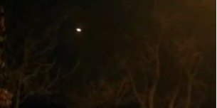 Момент падіння літака (Фото: Кадр із відео каналу Mash \ Telegram)