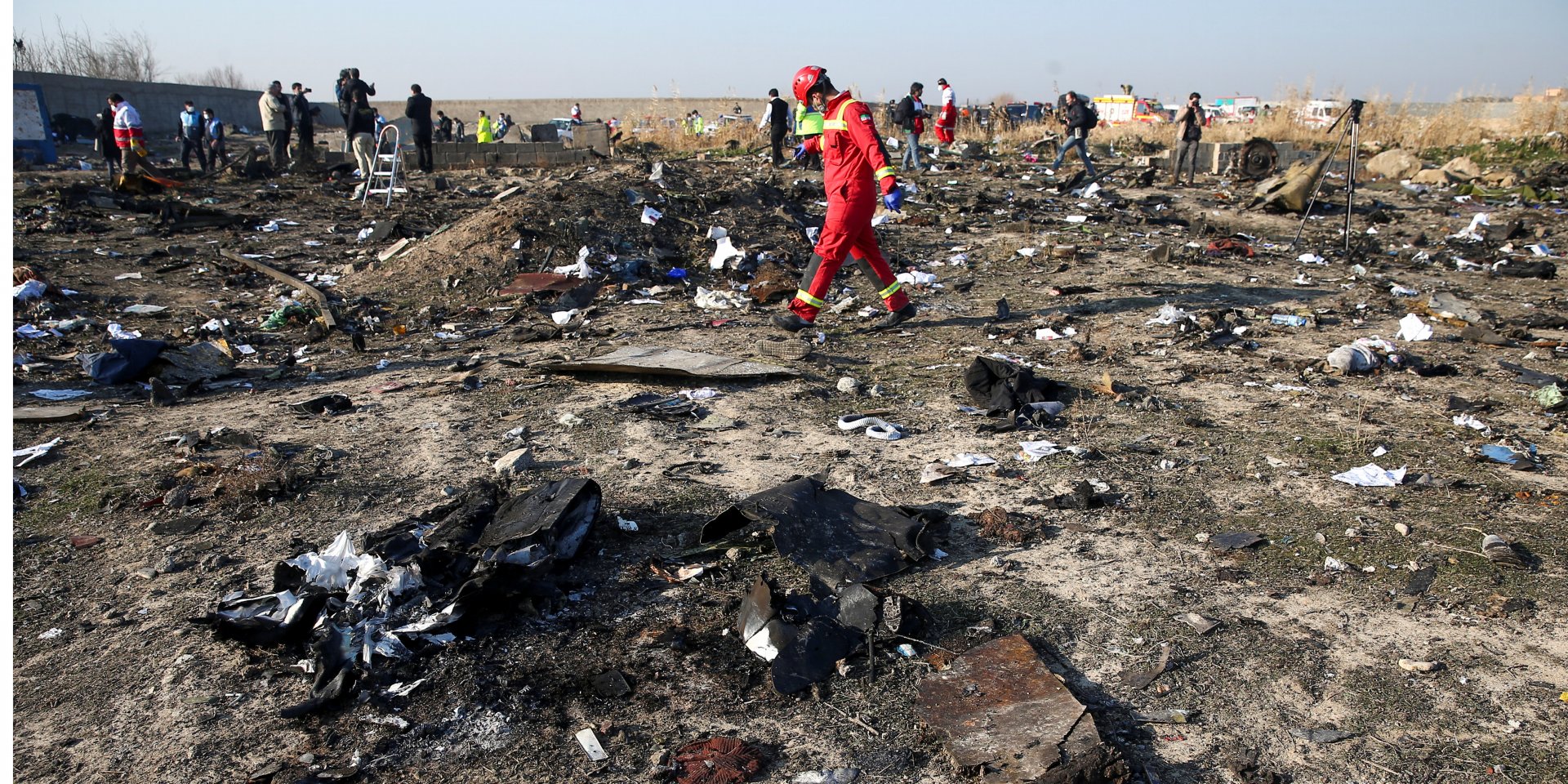 Место крушения украинского Boeing 737−800 (Фото: Nazanin Tabatabaee/WANA (West Asia News Agency) via REUTERS ATTENTION EDITORS)