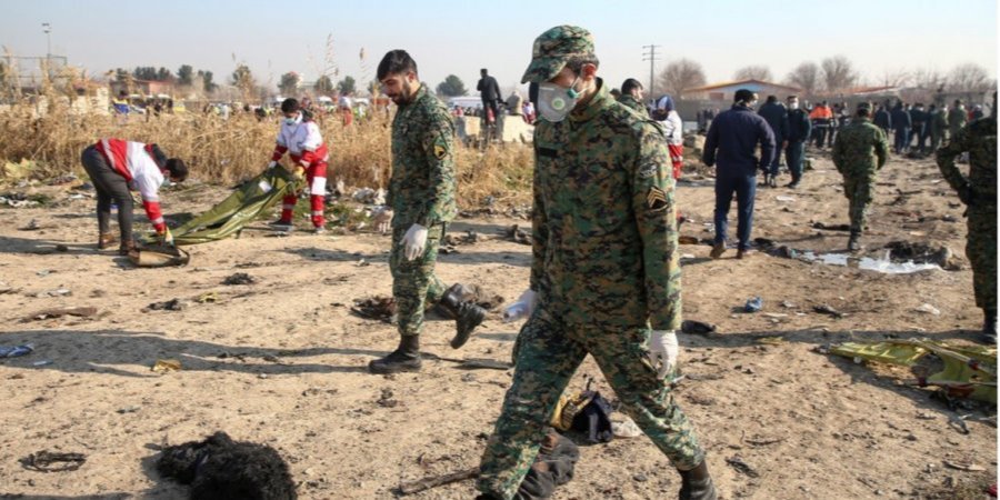 В результате крушения самолета погибли все пассажиры (Фото: Nazanin Tabatabaee/WANA (West Asia News Agency) via REUTERS)