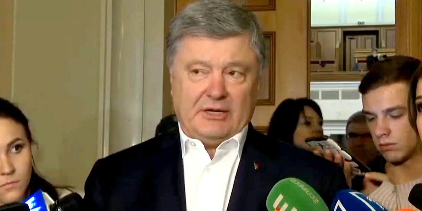 Порошенко заявил, что за скандалом стоят антиукраинские силы (Фото: Скриншот с видео Петра Порошенко/Facebook)