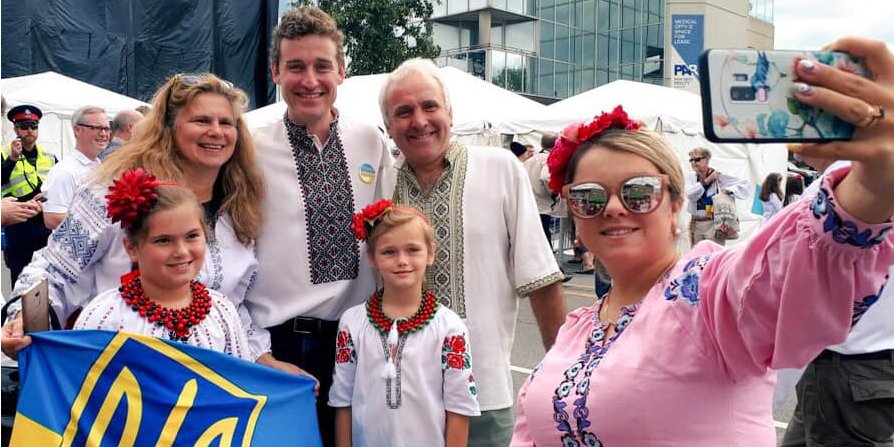 Украинский фестиваль в Блур Вест Виллидж в Канаде (Фото: Embassy of Ukraine in Canada / Посольство України в Канаді via Facebook)