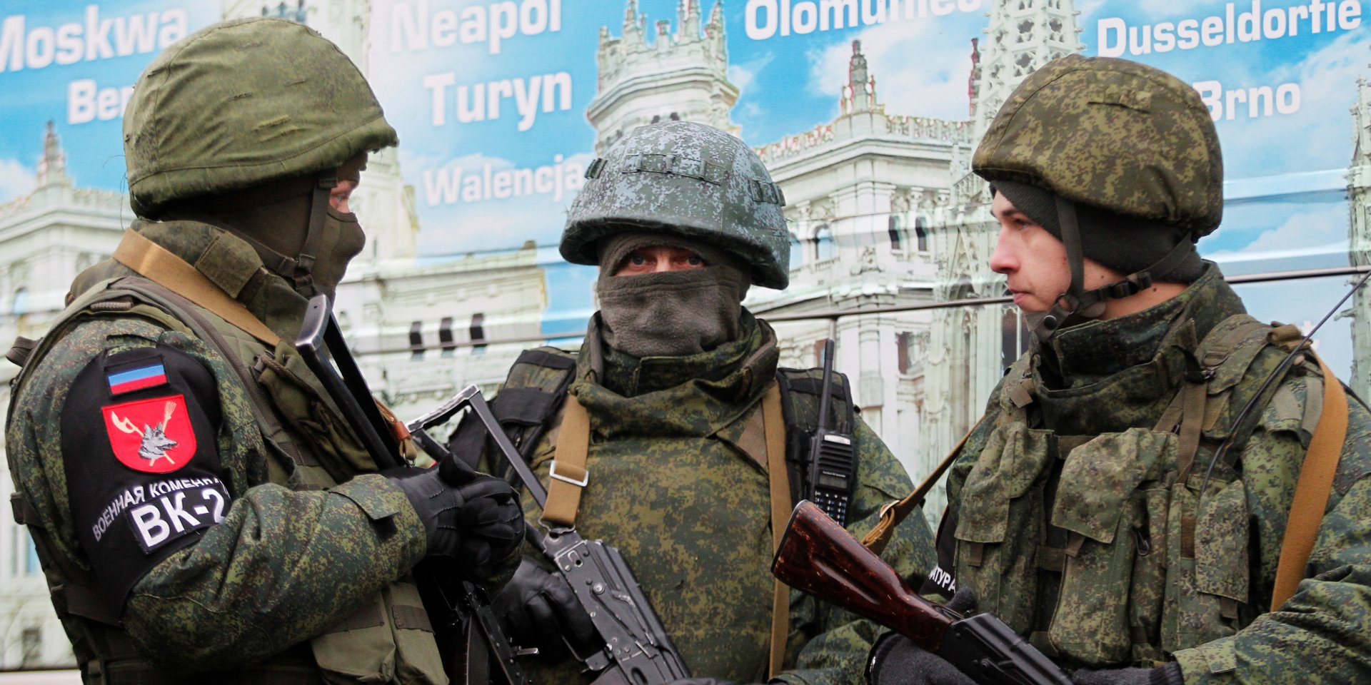 Боевики «ДНР» во время обмена пленными 29 декабря на Донбассе (Фото: REUTERS / Alexander Ermochenko)