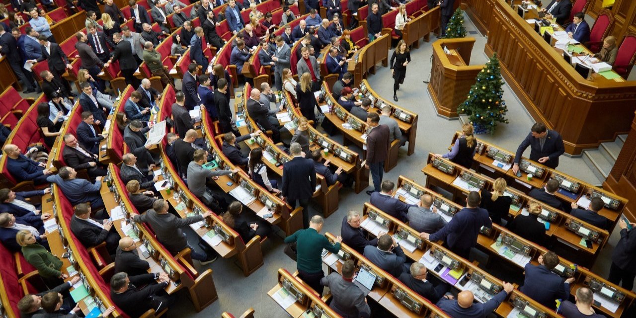 «Слуги народа» активно переписывались об отставке Гончарука (Фото: Слуга народа)