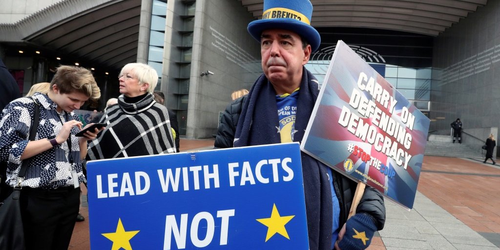 Законопроект о Brexit вступил в силу (Фото: REUTERS/Yves Herman)