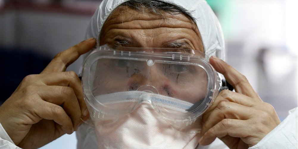Случаи коронавируса зафиксированы по всему миру (Фото: Muhammad Hamed/Reuters)