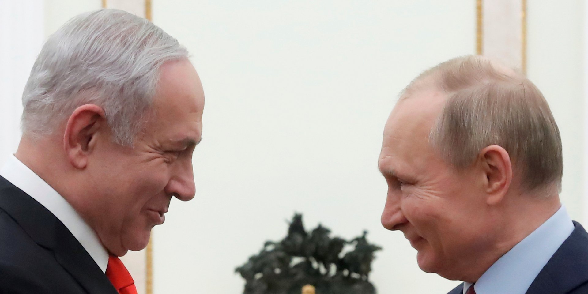 Биньямин Нетаньяху и Владимир Путин (Фото: REUTERS / Maxim Shemetov / Pool)