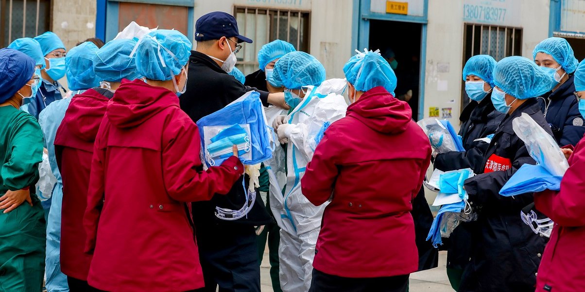 Ученые не нашли случаев передачи коронавируса от матери к новорожденному (Фото: cnsphoto via REUTERS ATTENTION EDITORS)