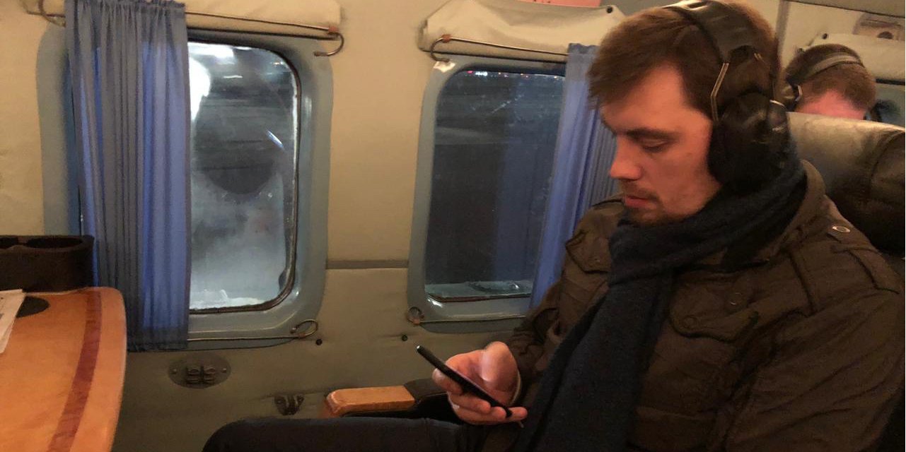 Премьер вылетел в Новые Санжары (Фото: Алексей Гончарук/Telegram)
