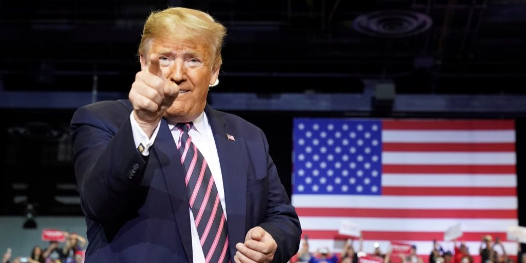 Дональд Трамп не ожидал, что в США вернут заболевших коронавирусом (Фото: REUTERS/Kevin Lamarque)