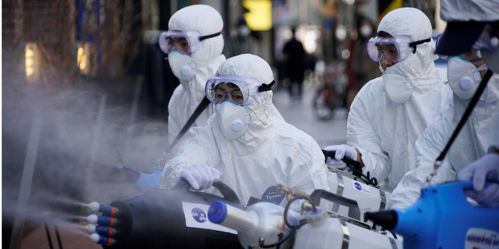 Коронавирус подтвержден в 50 странах (Фото: REUTERS / Kim Hong-Ji)