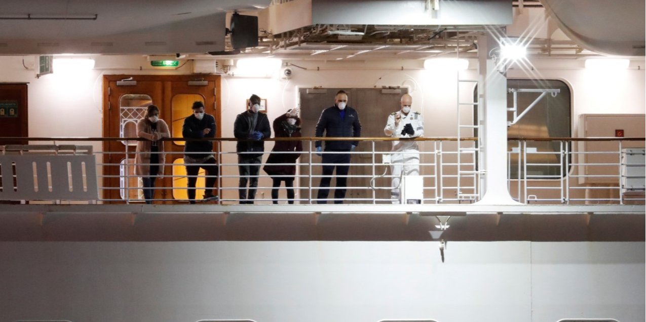На Diamond Princess находились 25 украинцев (Фото: REUTERS / Kim Kyung-Hoon)