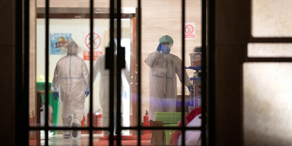 Коронавирус COVID-19: больному провели пересадку легких (Фото: China Daily via REUTERS)