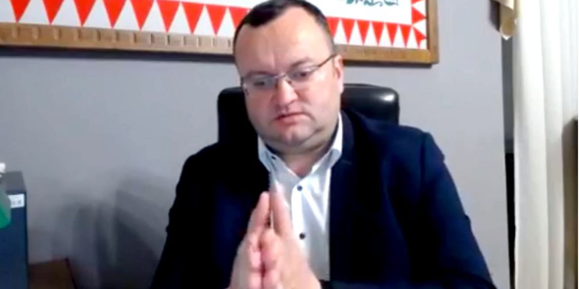 Каспрук заявив, що всім жителям міста користуватися масками не обов’язково (Фото: Скріншот з відео Олексія Каспрук а / Facebook)