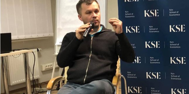 Милованов хоче поспостерігати за економічними змінами зі сторони. (Фото: Тимофій Милованов/Facebook)
