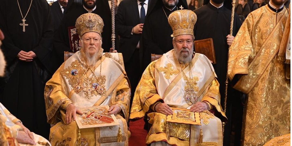 Патриарх Варфоломей и архиепископ Хризостом (Фото: Ecumenical Patriarchate / Facebook)
