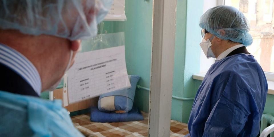 Всего коронавирус подозревают к пяти буковинцев (Фото: Черновицкая областная государственная администрация)