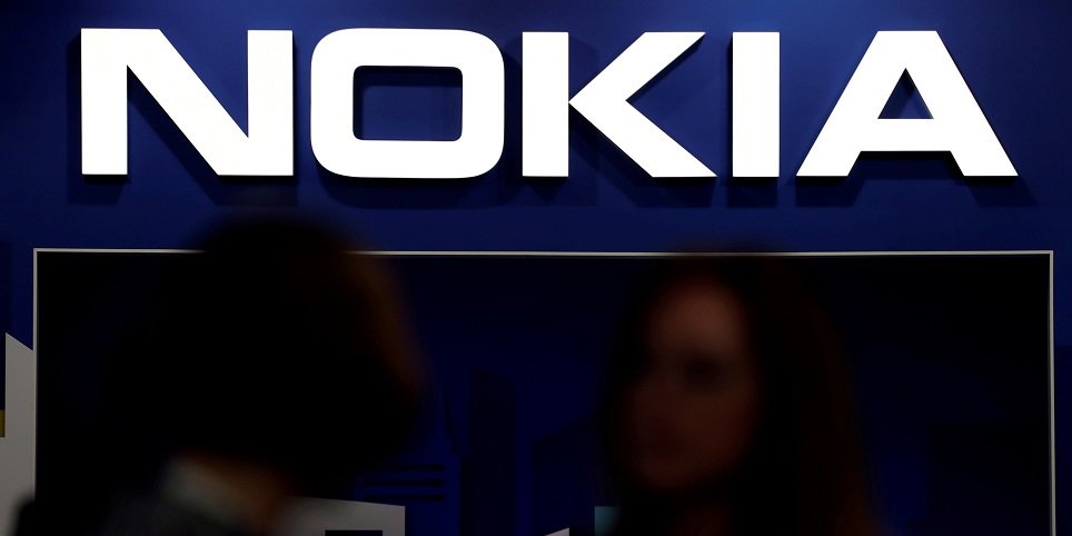 Nokia не может обновить свои смартфоны до Android 10 (Фото: REUTERS/Sergio Perez)