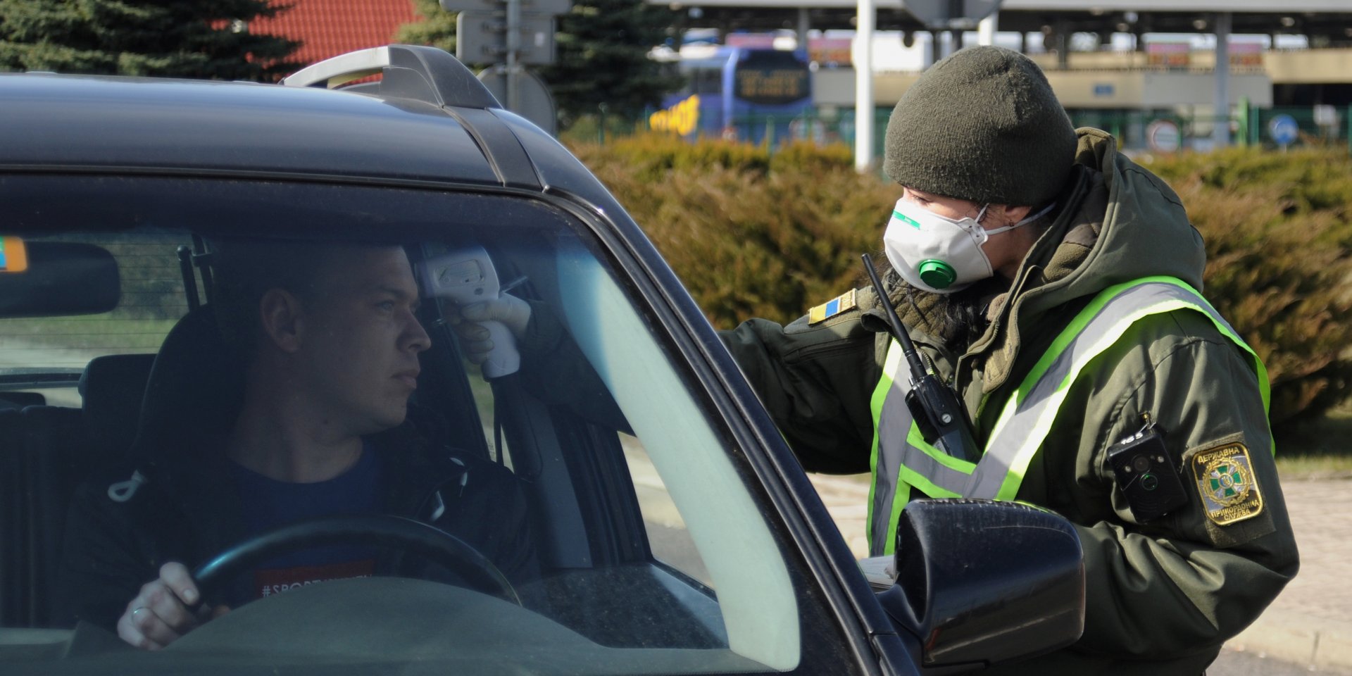 Почти две тысячи украинцев ожидают эвакуации из Польши (Фото: REUTERS/Mykola Tys)