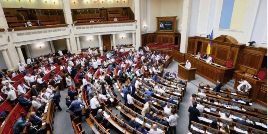 С 23 марта по 3 апреля нардепы будут работать в своих комитетах (Фото: REUTERS/Valentyn Ogirenko)