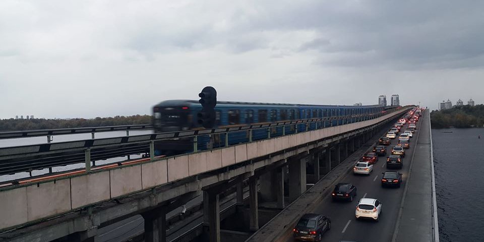 Киевский метрополитен прекращает работу (Фото: Киевский метрополитен/Facebook)