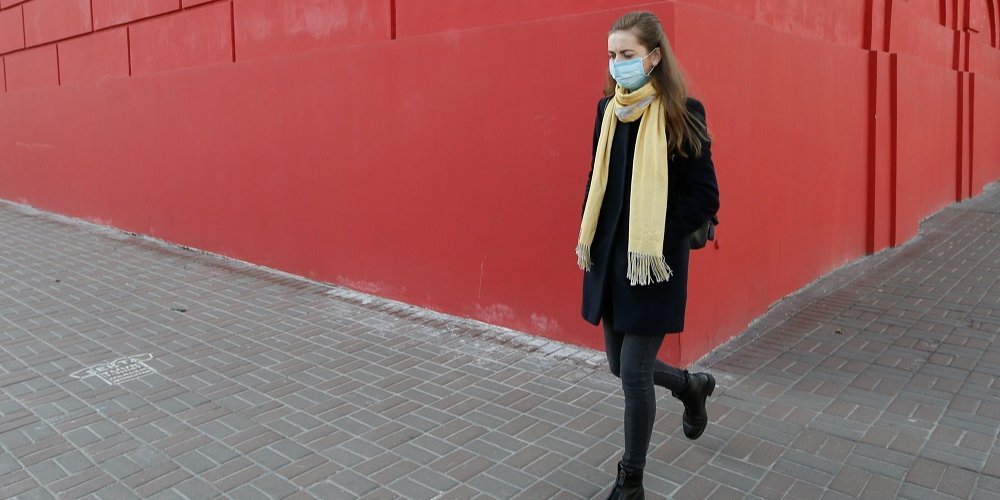 Украинцев призывают делиться только проверенной информацией (Фото: Valentyn Ogirenko/Reuters)