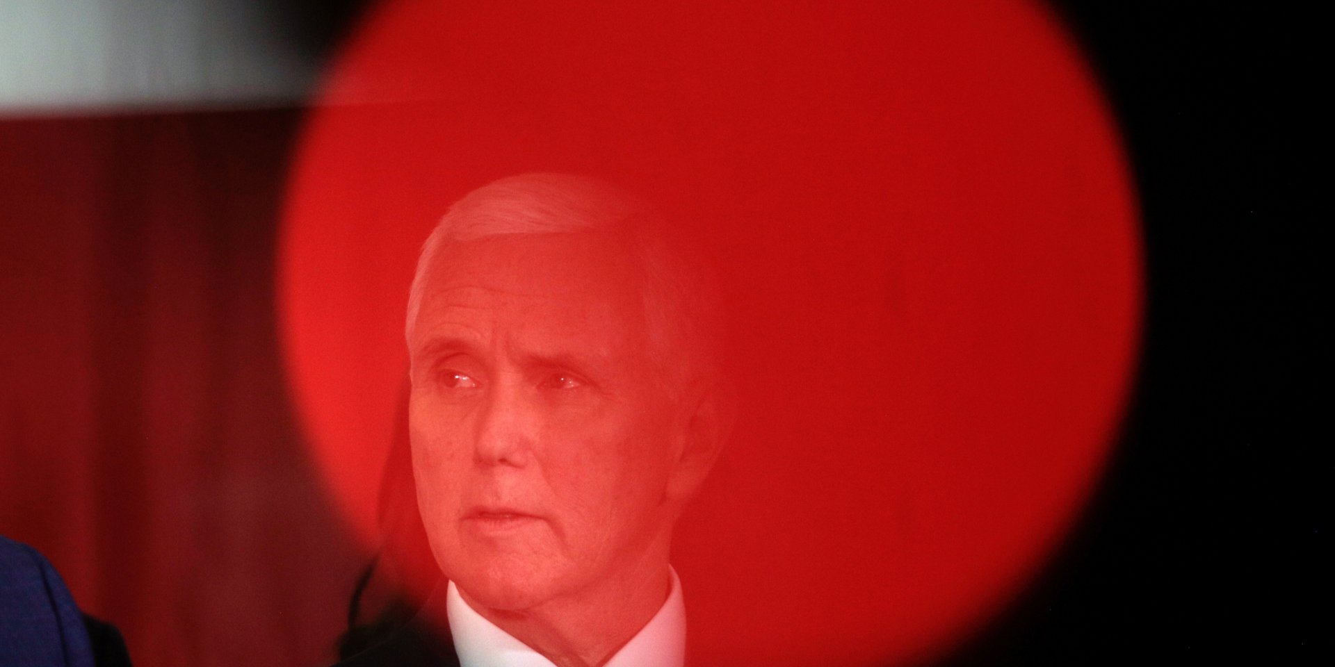 Ранее коронавирус обнаружили у сотрудника офиса Пенса (Фото: REUTERS/David Ryder)