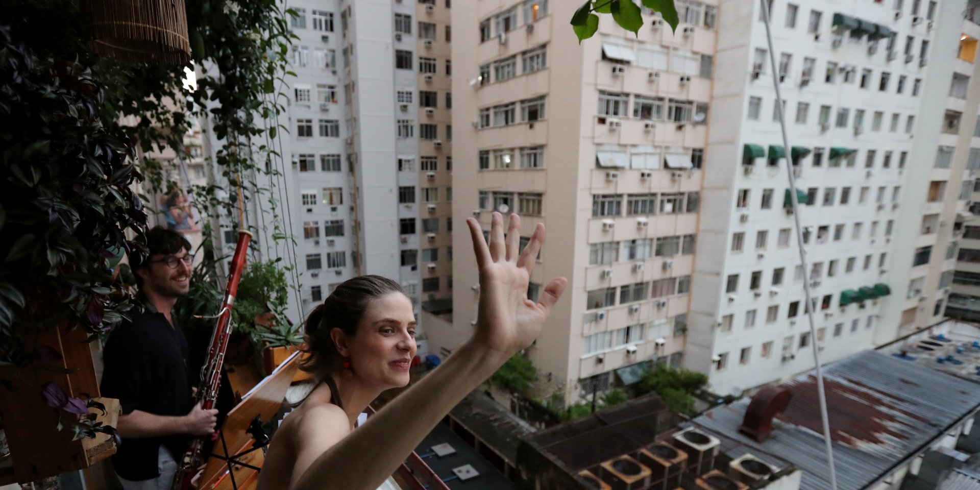 Ряд стран ввели карантин из-за коронавируса (Фото: REUTERS/Sergio Moraes)