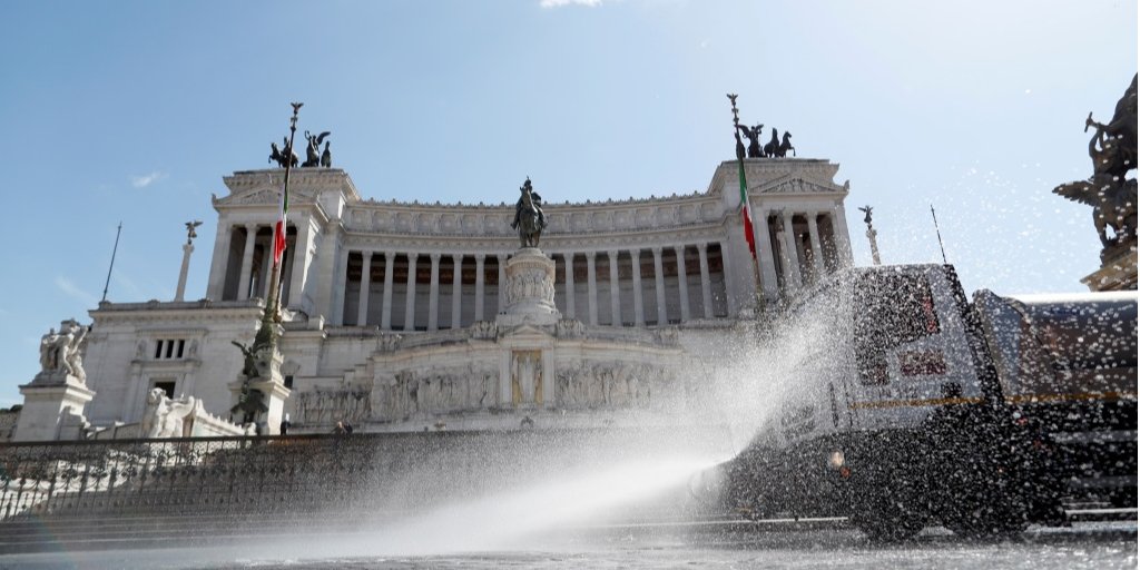За день зарегистрировали 3491 случай коронавируса в Италии (Фото: REUTERS/Yara Nardi)