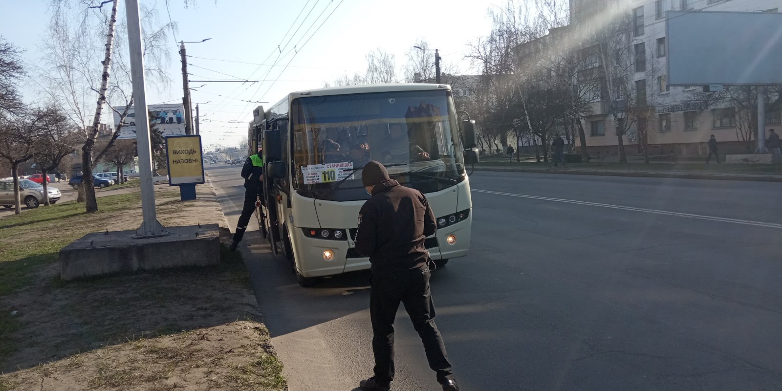 В малогабаритных автобусах Житомира могут находиться до десяти пассажиров (Фото: zt-rada.gov.ua)
