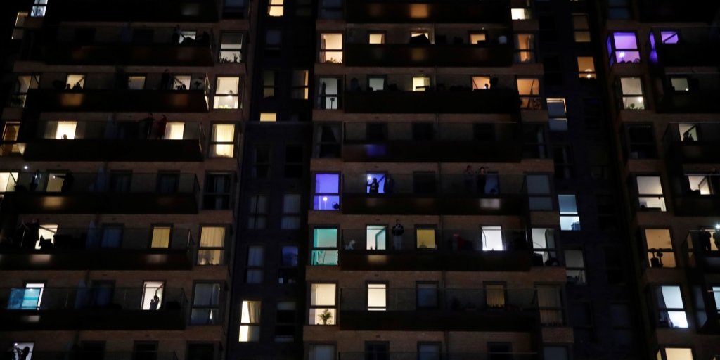 В Британии количество умерших растет с каждым днем (Фото: REUTERS/Matthew Childs)