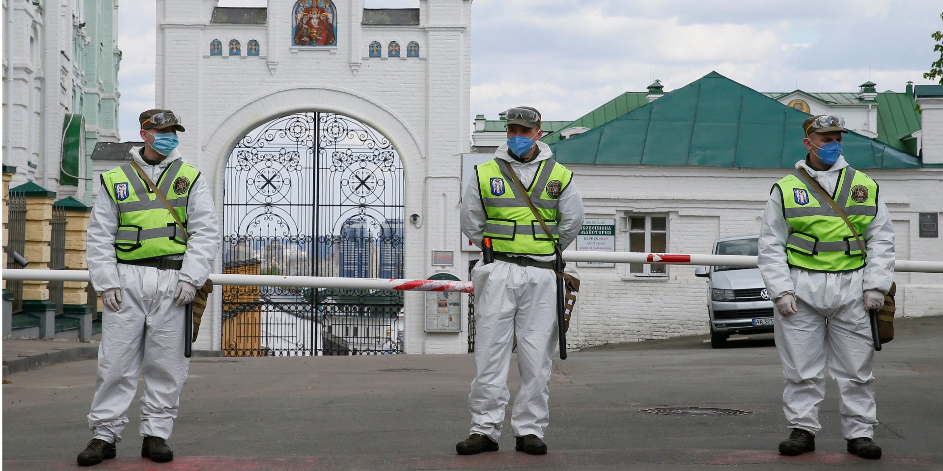 Києво-Печерська лавра, яку закрили на карантин (Фото: REUTERS/Gleb Garanich)