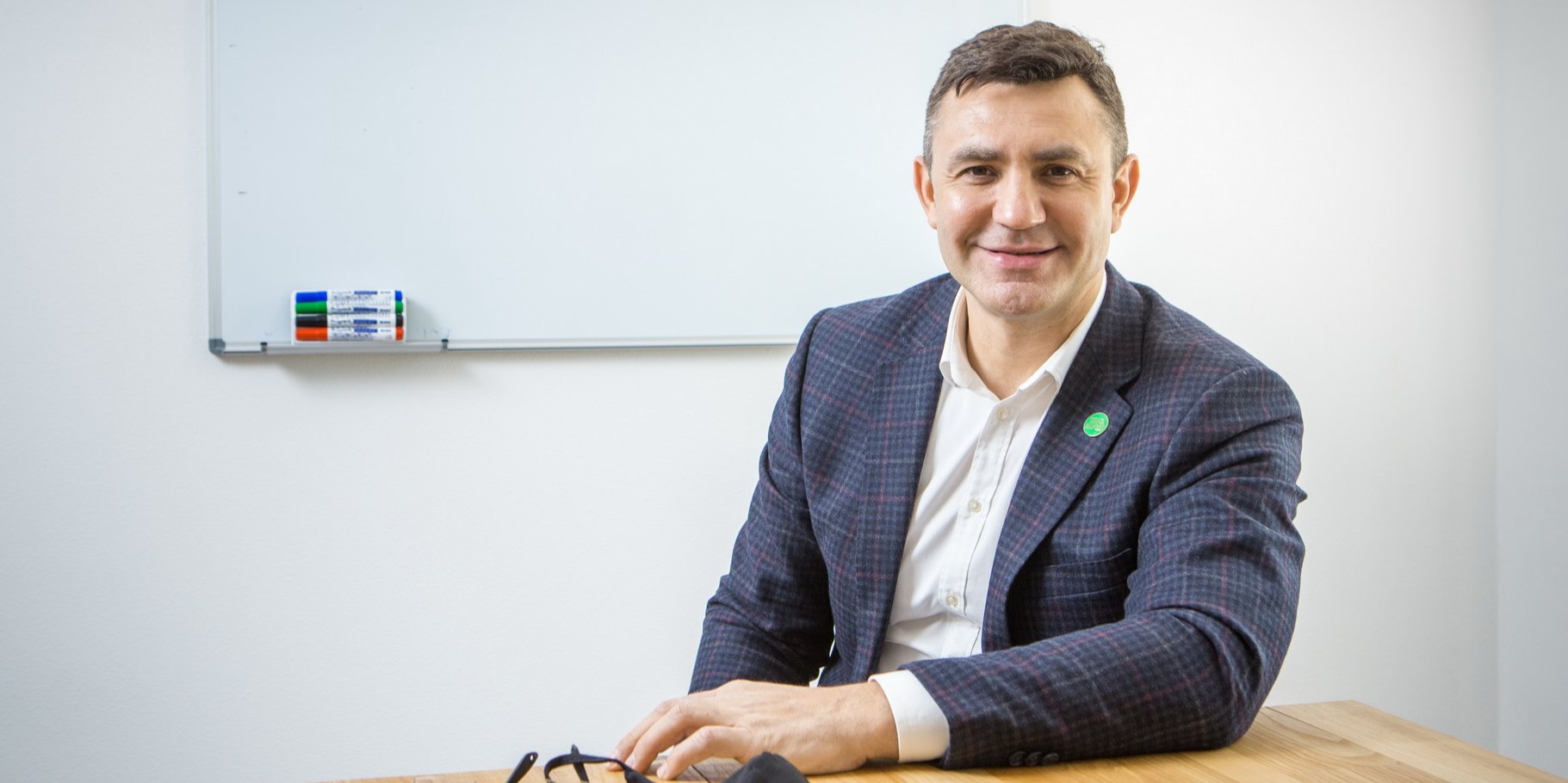 Николай Тищенко заявляет, что знает, кто стоит за каналом Темный рыцарь (Фото: Наталия Кравчук / НВ)