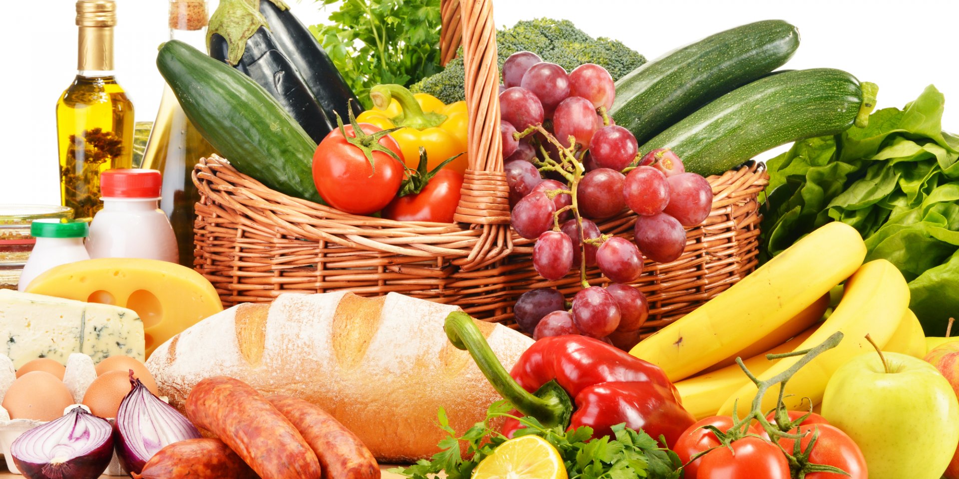 Купівля продуктів — необхідна, але часом витратна стаття сімейного бюджету (Фото: monticello / depositphotos)